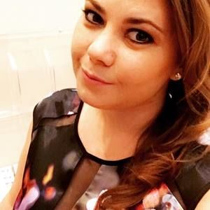 Meet your Posher, Elizabeth q